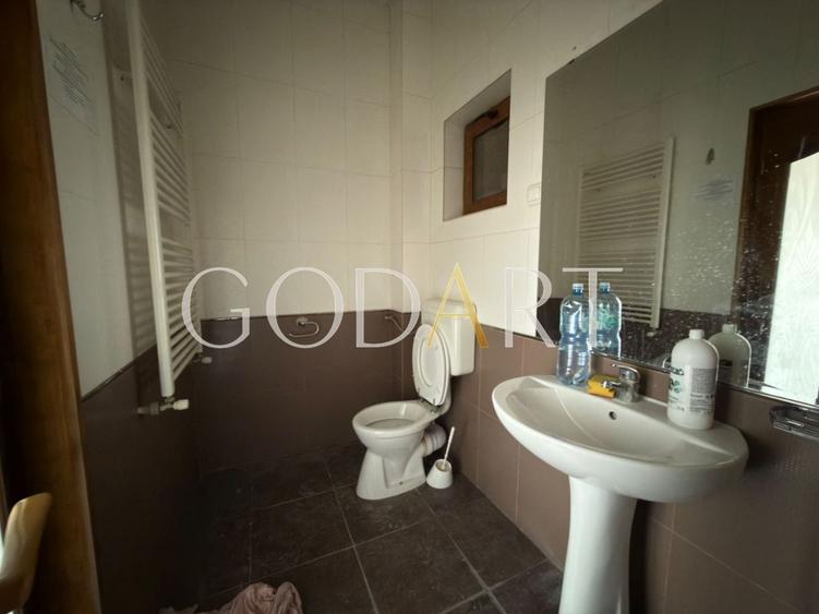 Apartament cu 3 camere decomandat în Aviatorilor