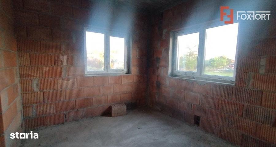 Casă cu 5 camere cu Teren 790 Mp în Becicherecu Mic