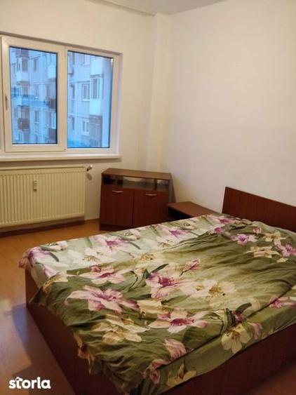 Apartament cu 4 camere semidecomandat în Militari