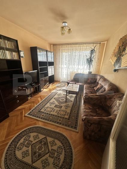 Apartament cu 3 camere decomandat, mobilat în Decebal