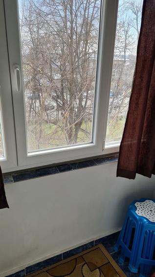 Garsonieră decomandată în Apărătorii Patriei