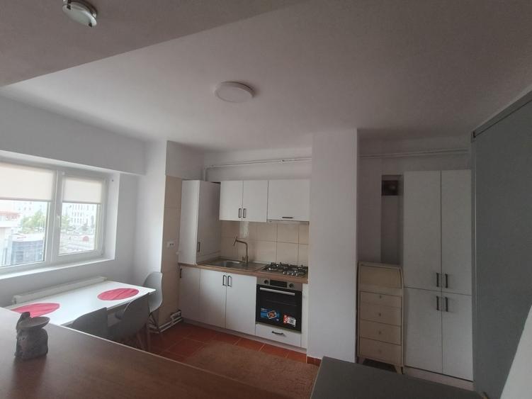 Apartament cu 3 camere decomandat în Popoveni