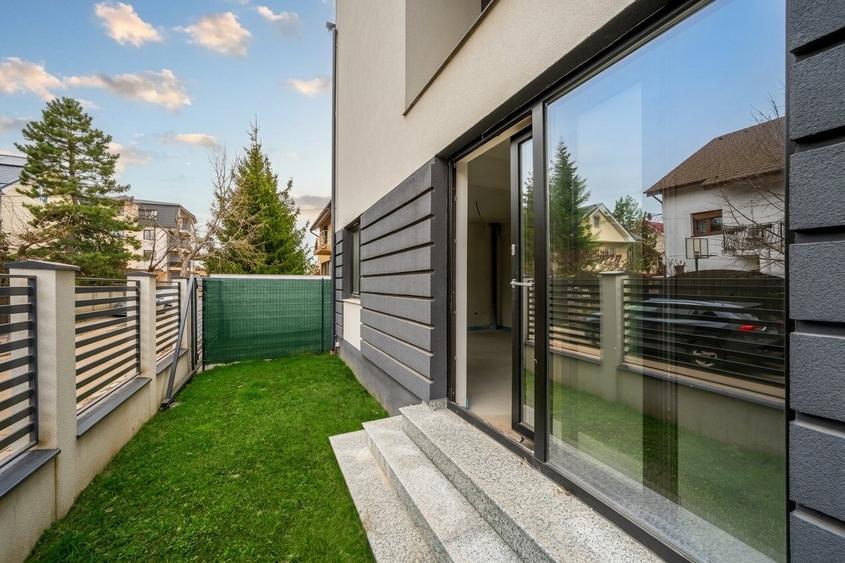 Duplex cu 4 camere cu Canalizare în Păcii