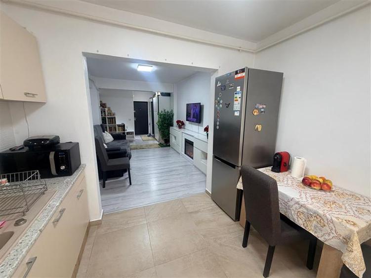 Apartament cu 2 camere decomandat, mobilat în Aeroport