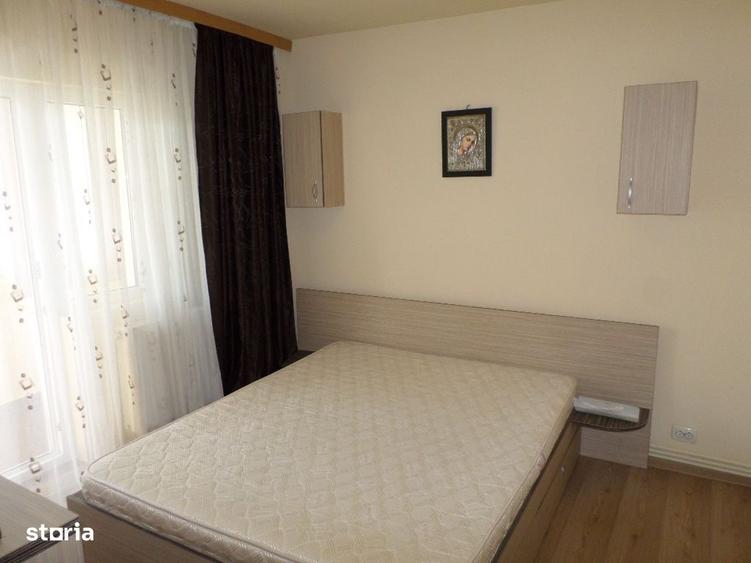 Apartament cu 3 camere decomandat în Mihai Bravu