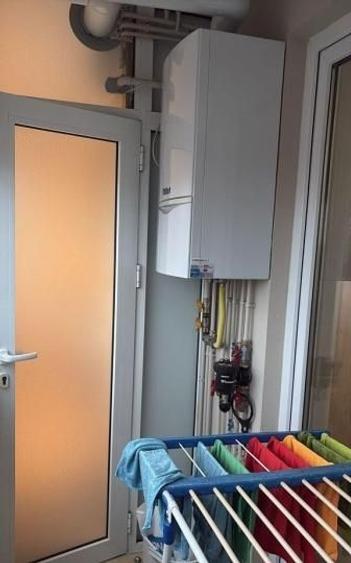 Apartament cu 4 camere decomandat, mobilat în Casa de Cultură