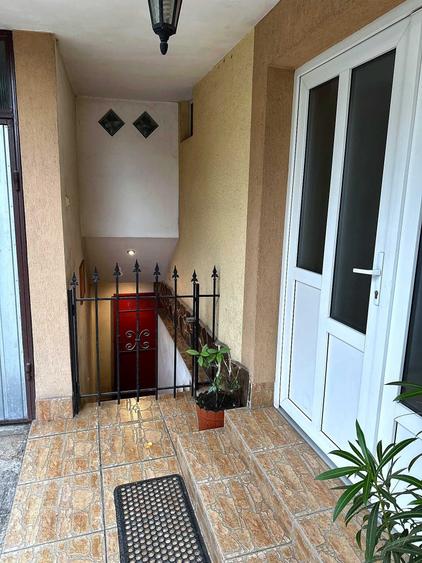 Casă cu 4 camere în Ultracentral