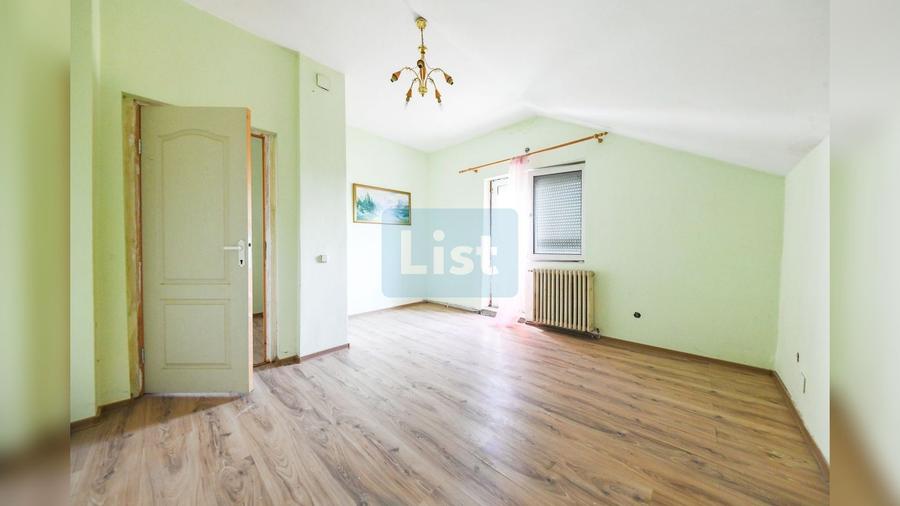 Casă cu 5 camere cu Teren 350 Mp în Iris