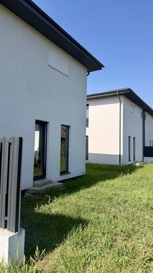 Duplex cu 4 camere cu Canalizare în Gilău