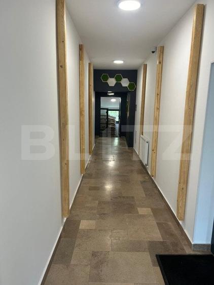 Spațiu comercial, de 350 mp, în Exterior Vest