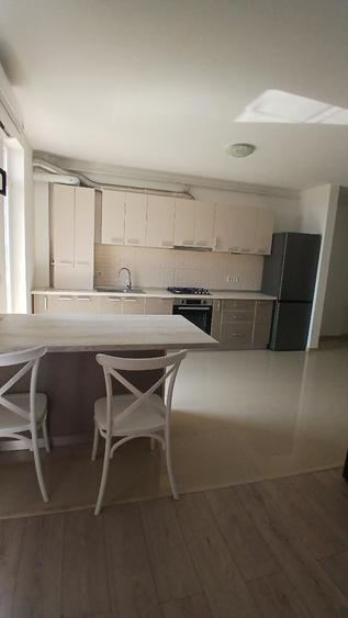 Apartament cu 2 camere decomandat în Girocului