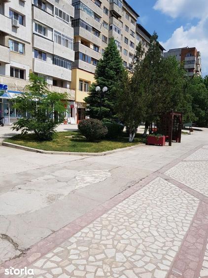 Spațiu comercial, de 83 mp, în Libertății