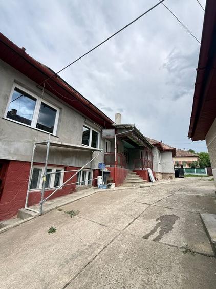 Casă cu 4 camere în Gănești