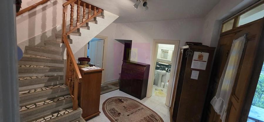Casă cu 6 camere cu Teren 5116 Mp în Cornu