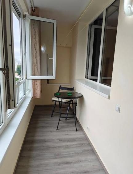 Apartament cu 2 camere semidecomandat, mobilat în Baba Novac