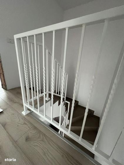 Casă cu 3 camere în Sânandrei