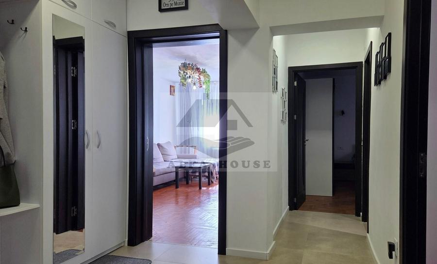 Apartament cu 3 camere decomandat, mobilat în Răcădău