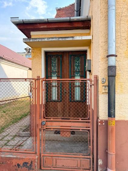 Vand Casa - Codlea, str.T.Vladimirescu, nr.9 jud. Brasov - 7 camere - 12