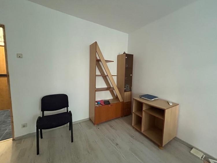 Apartament cu 2 camere semidecomandat, mobilat în Gorjului