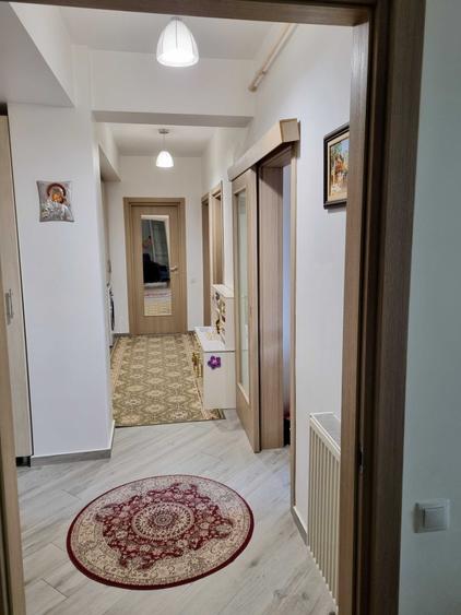 Apartament cu 3 camere decomandat în Lunca Cetățuii