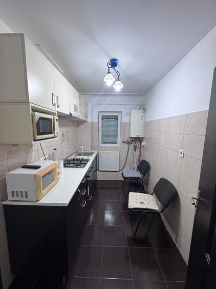 Apartament cu 2 camere semidecomandat în Dacia
