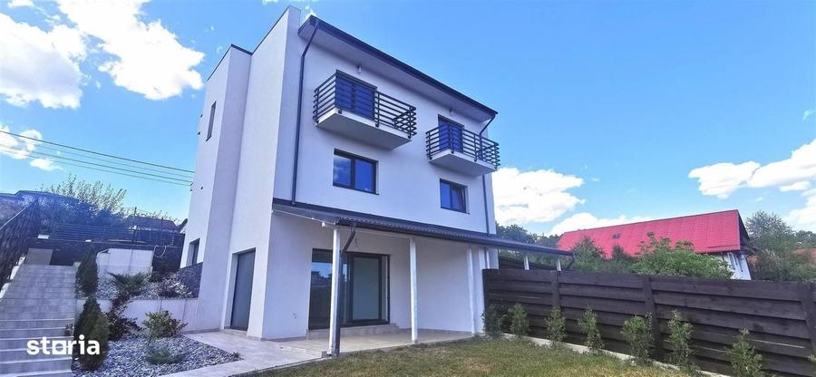 Casă cu 4 camere în Bucium