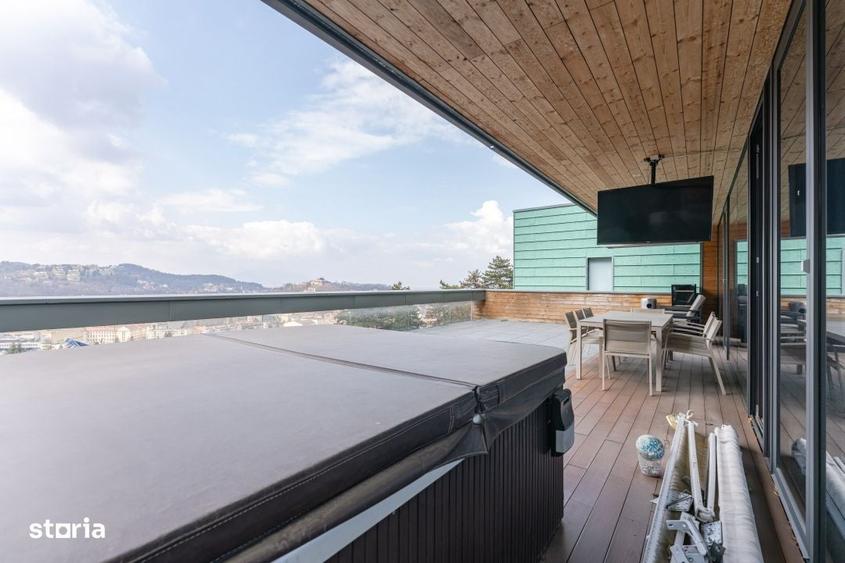 Apartament cu 4 camere în Cetatea