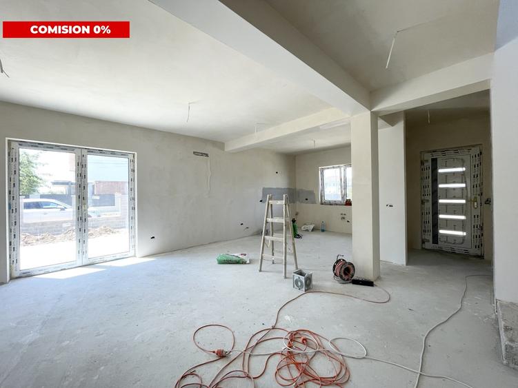 Duplex cu 4 camere cu Canalizare în Moșnița Nouă