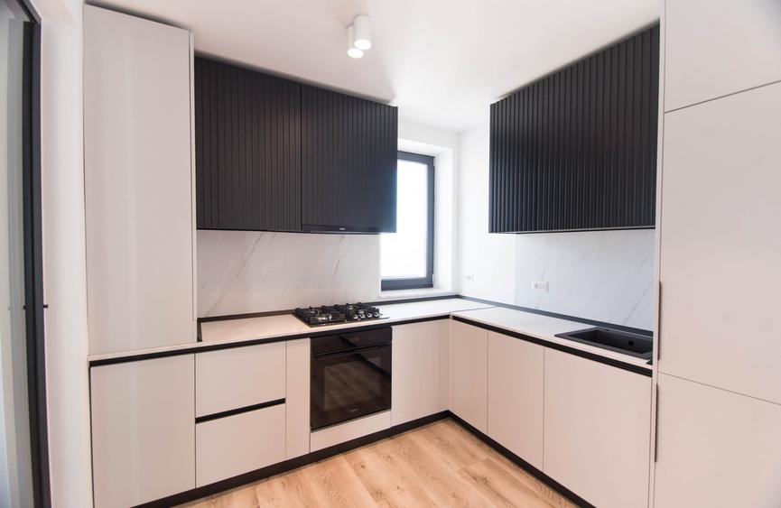 Apartament cu 4 camere decomandat, mobilat în Găvana