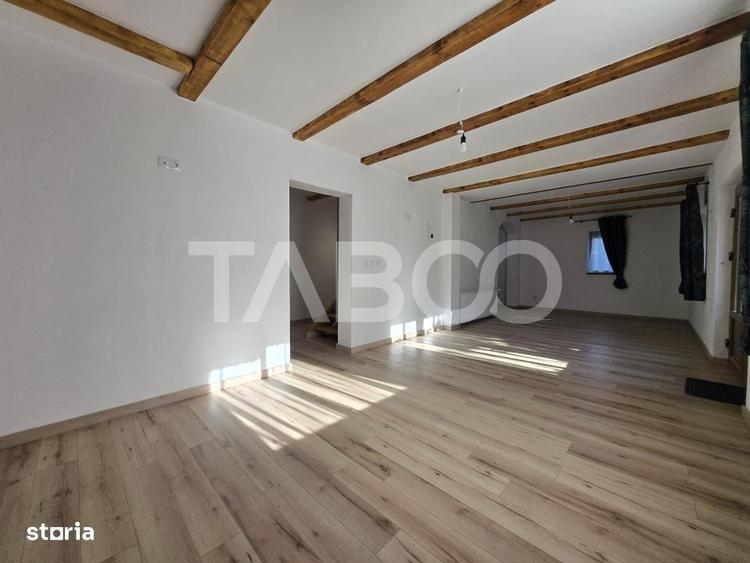 Casă cu 4 camere în Porumbacu de Sus