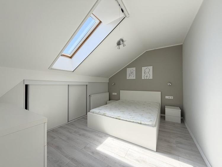 Apartament cu 3 camere decomandat, mobilat în Dumbrăvița