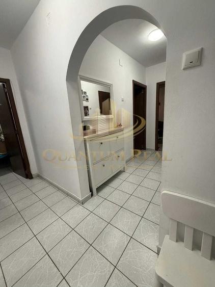 Apartament cu 2 camere decomandat în Baba Novac