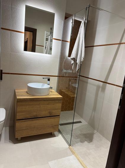 Apartament cu 3 camere decomandat în Uverturii