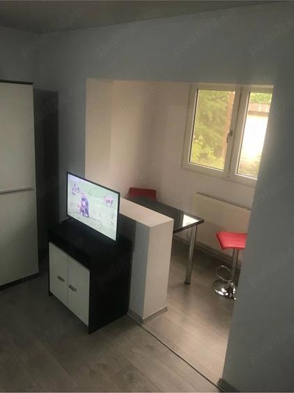 Garsonieră decomandată în Central