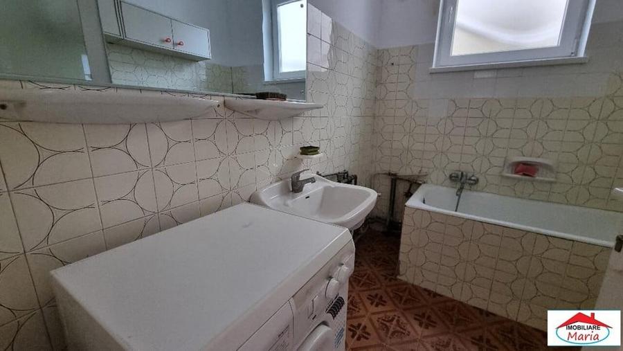 Casă cu 7 camere cu Canalizare în Semicentral