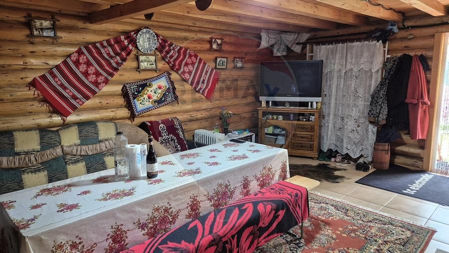 Casă cu Teren 863 Mp în Dolhești