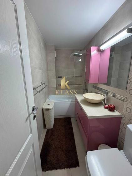 Apartament cu 3 camere decomandat, mobilat în Vitan