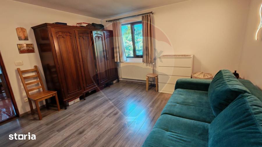 Casă cu 4 camere cu Teren 1294 Mp în Tâncăbești