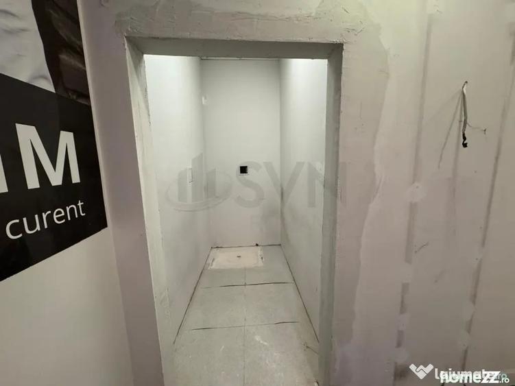 Spațiu comercial, de 111 mp, în Romană