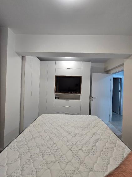 Apartament cu 2 camere decomandat în Titan
