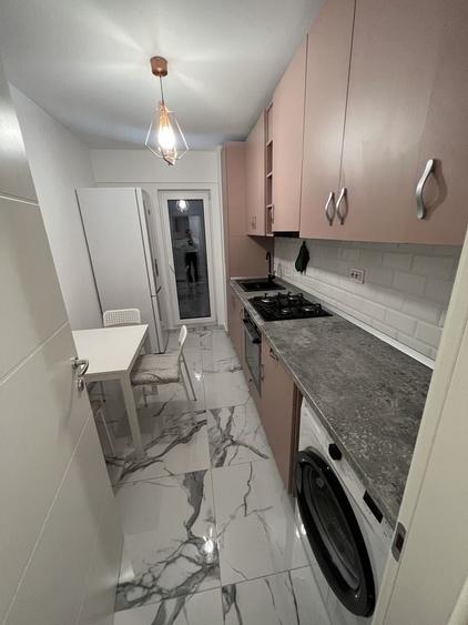 Apartament cu 2 camere decomandat în Rediu