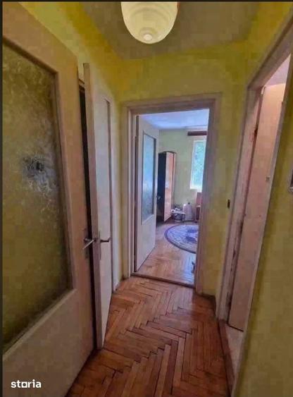 De vanzare apartament cu 3 camere ?i balcon, etajul 2, Pret : 64500e - 6