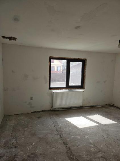 Casă cu 3 camere în Dofteana