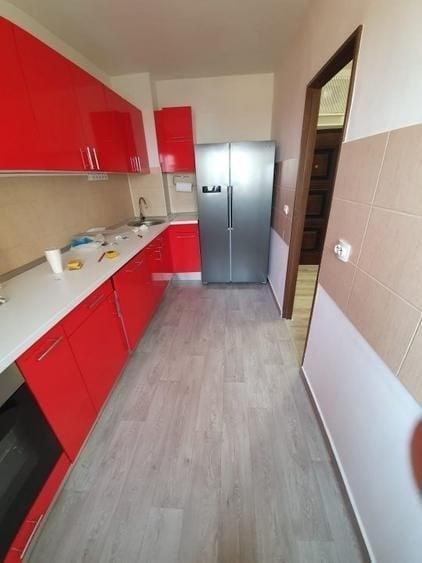 Apartament cu 3 camere decomandat în Colentina