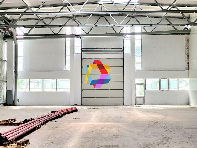 Spațiu industrial, de 2,376 mp, în Astra