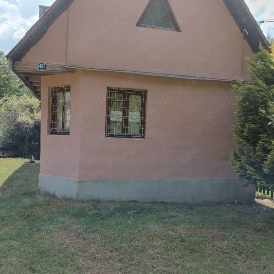 Casă cu 2 camere în Pietroasa