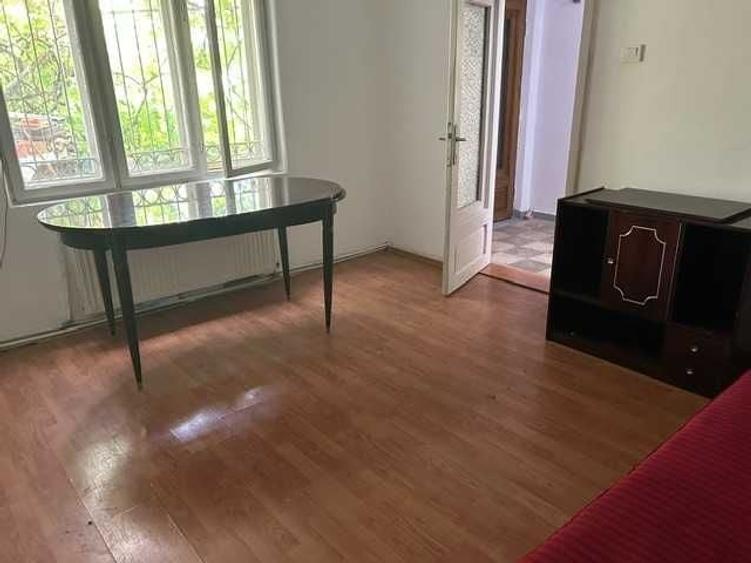 Casă cu 4 camere cu Teren 400 Mp în Humulești