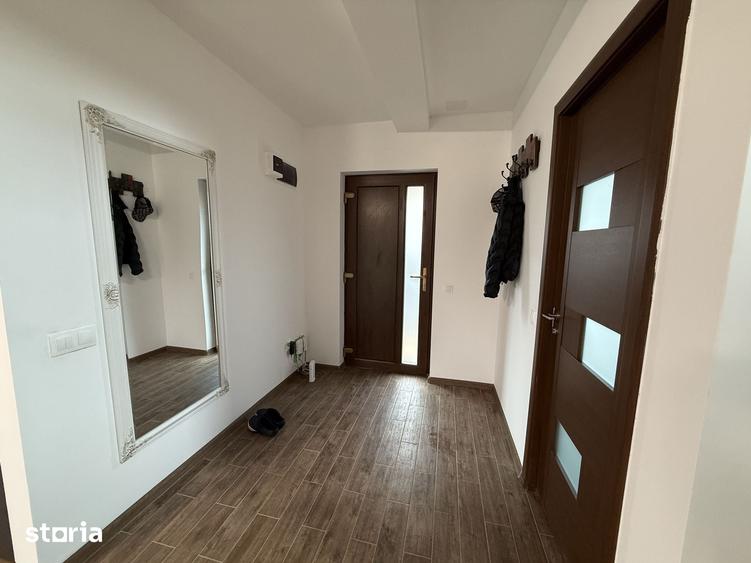 Casă cu 4 camere cu Teren 400 Mp în Central