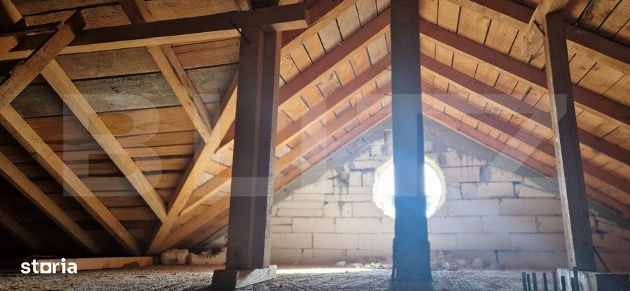 Casă cu 3 camere cu Teren 625 Mp în Șimnicu de Sus