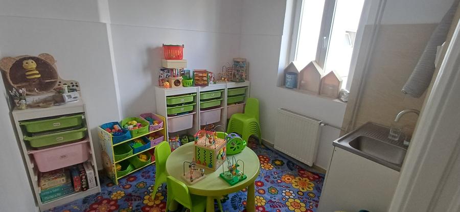 Casă individuală cu 5 camere cu Canalizare în Pache Protopopescu